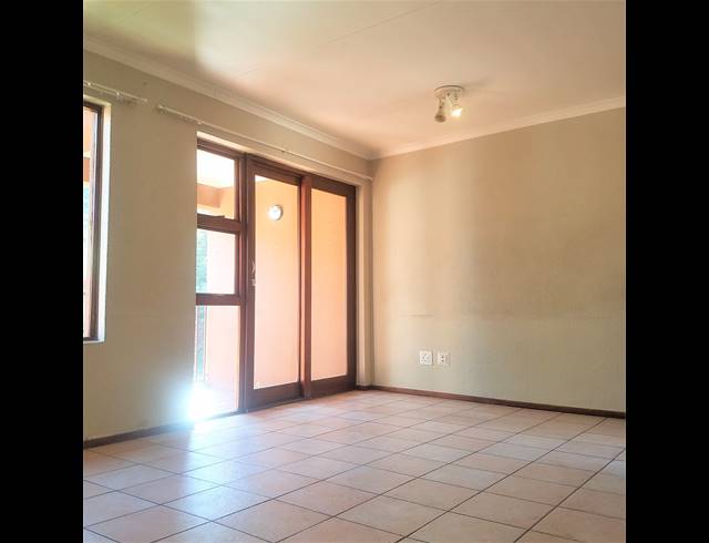 3 BEDROOM TOWNHOUSE RENTED IN WINCHESTER HILLS